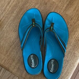 Skechers Teal Blue and Brown Thong Sandals